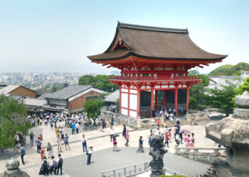 A Deep Dive into Japanese Onsen Etiquette: Culture, Rules, and Finding the Best Hot Springs