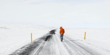 The Digital Detox Travel Plan: Reconnecting with the World by Disconnecting from Screens